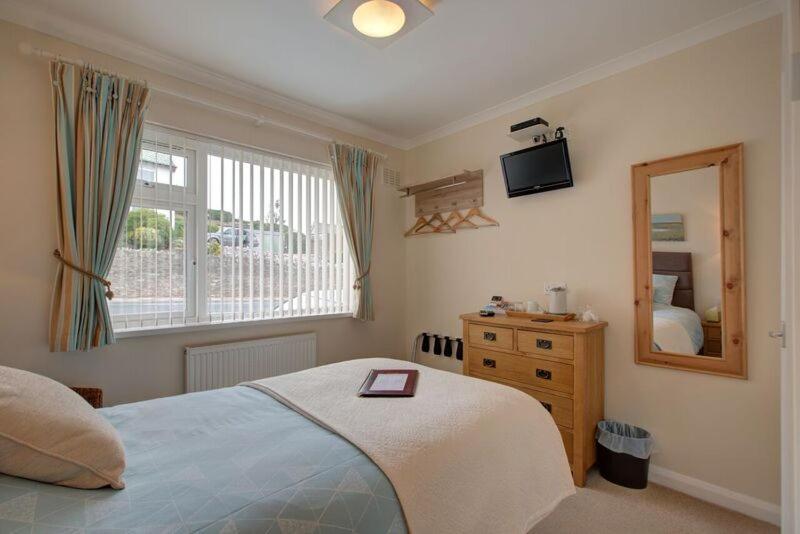 Fair Winds Guest House Brixham Esterno foto