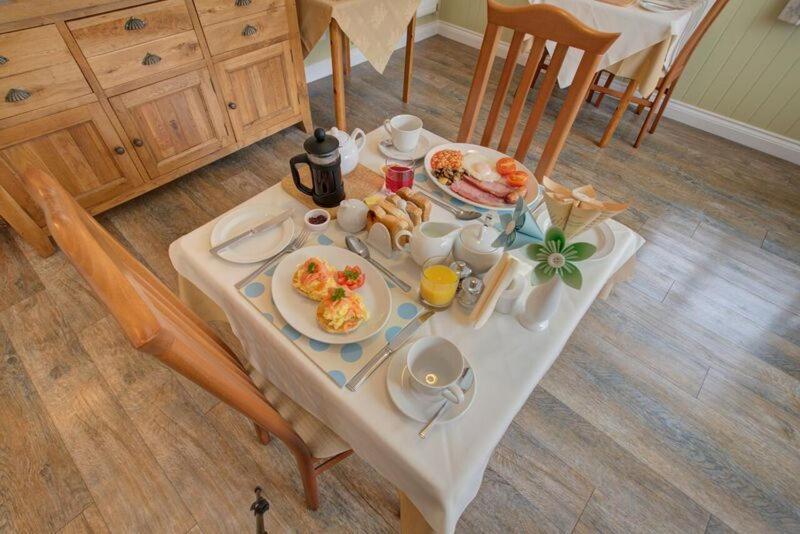 Fair Winds Guest House Brixham Esterno foto