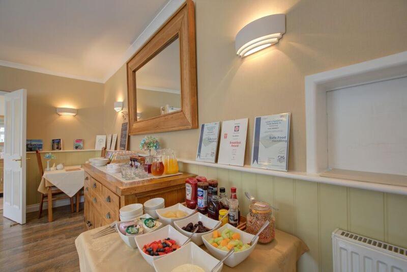 Fair Winds Guest House Brixham Esterno foto